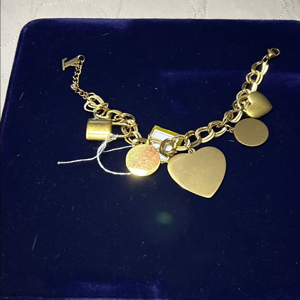 Gold Heart Charm Bracelet
